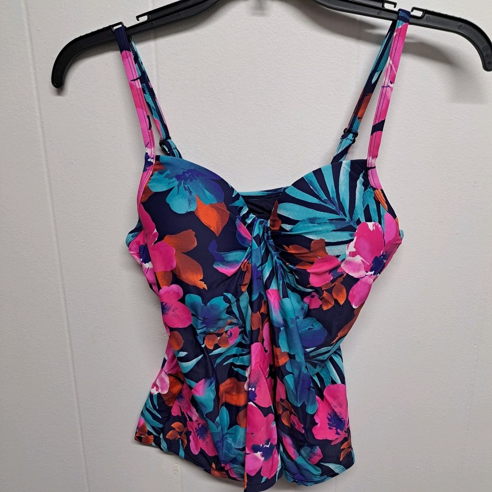 Island Escape Women's Scorpio Floral Tankini Top Size 6 Underwire NWT